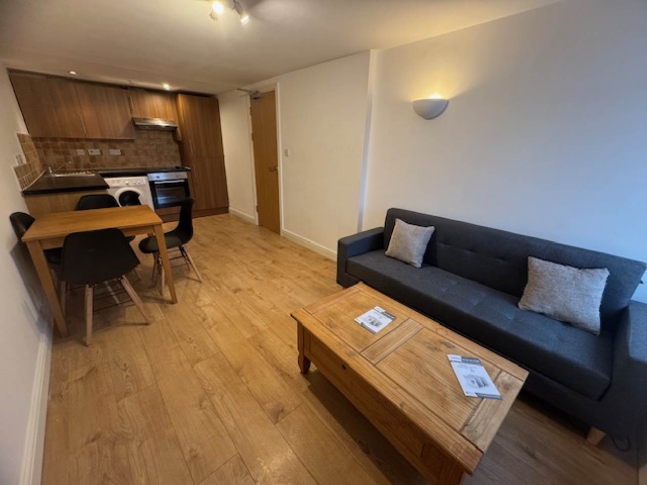Flat Crwys Road in Cardiff