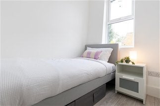 Flat St Mary's Road in Greater London