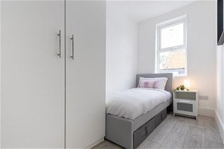 Flat St Mary's Road in Greater London