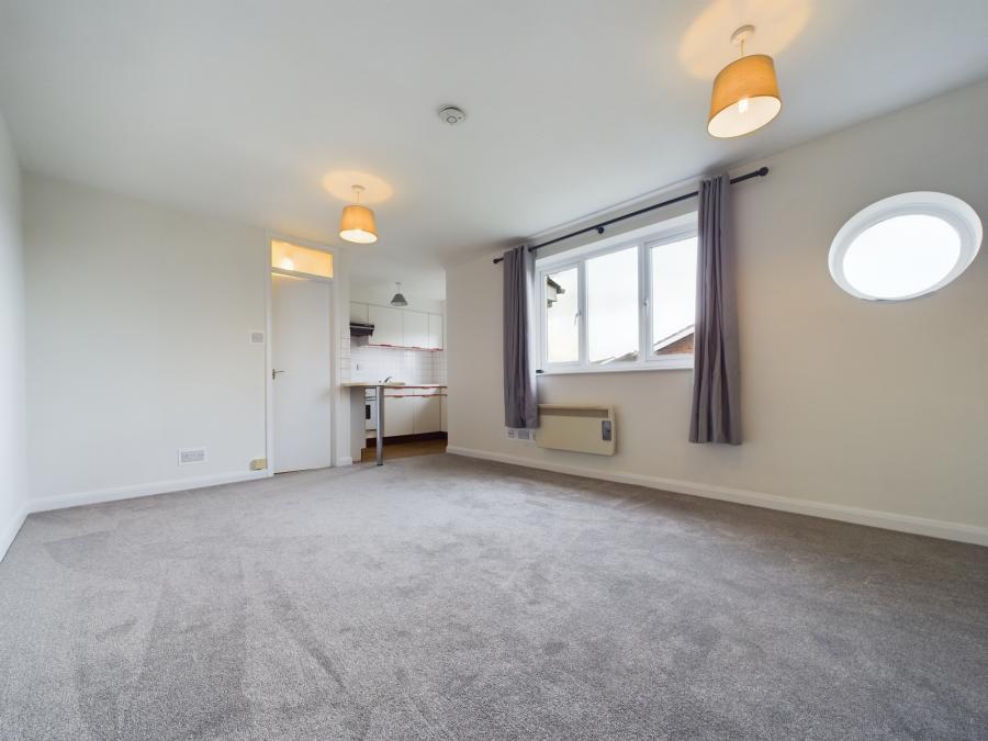 Flat Sandown Drive in Hereford