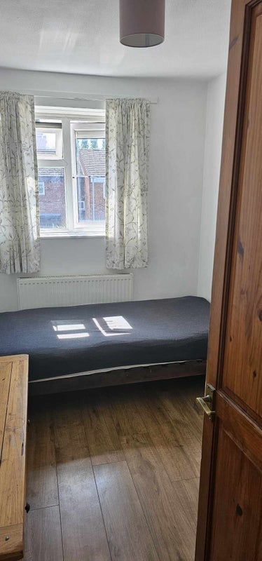 Room Greenside in Slough