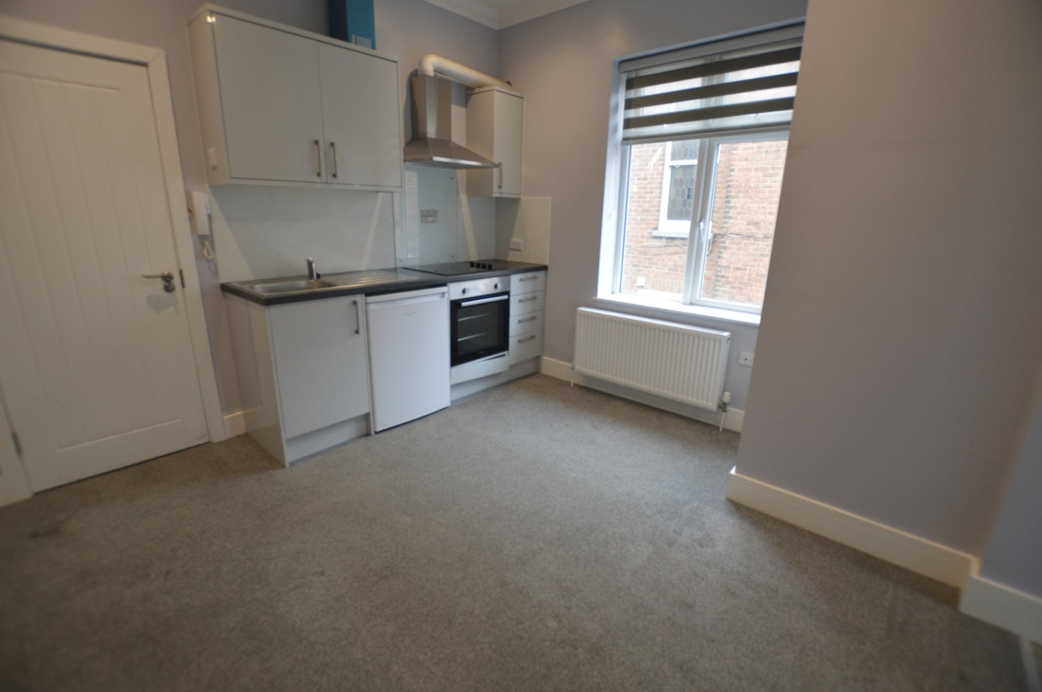 Room Bournemouth Road in Poole