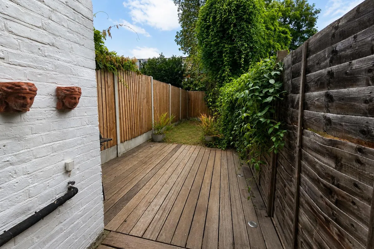 Flat Cubitt Terrace in Greater London