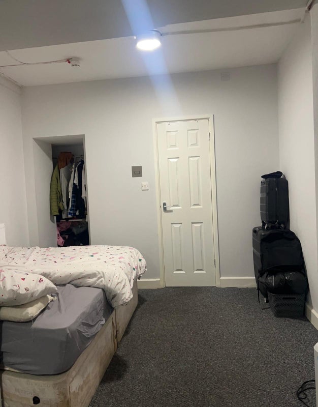 Room Alfreton Road in Nottingham