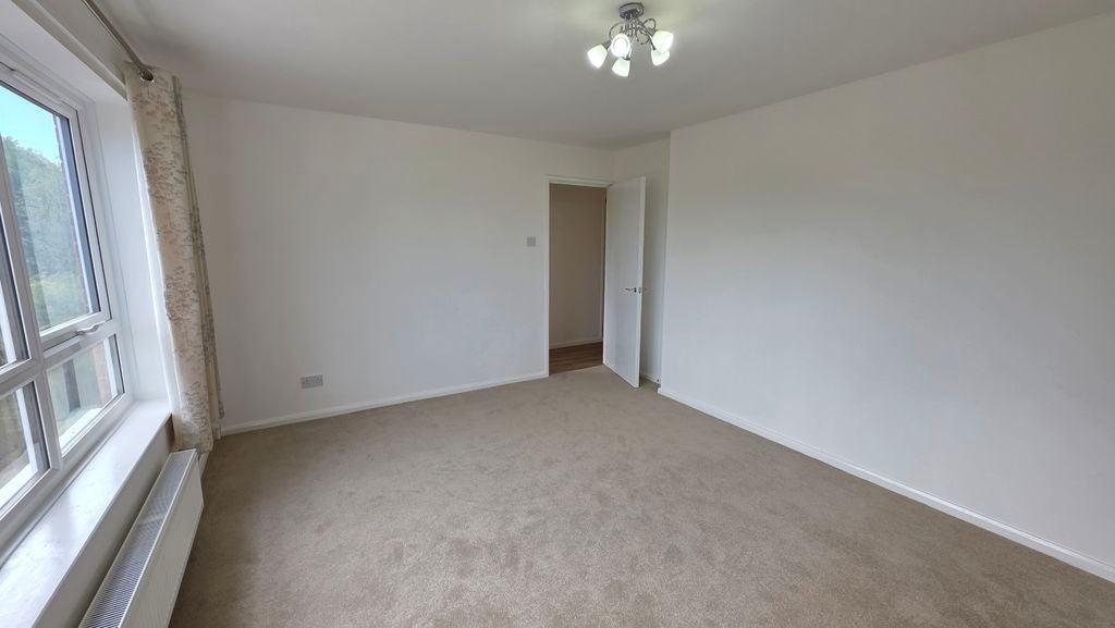 Flat Harewood Gardens in Peterborough