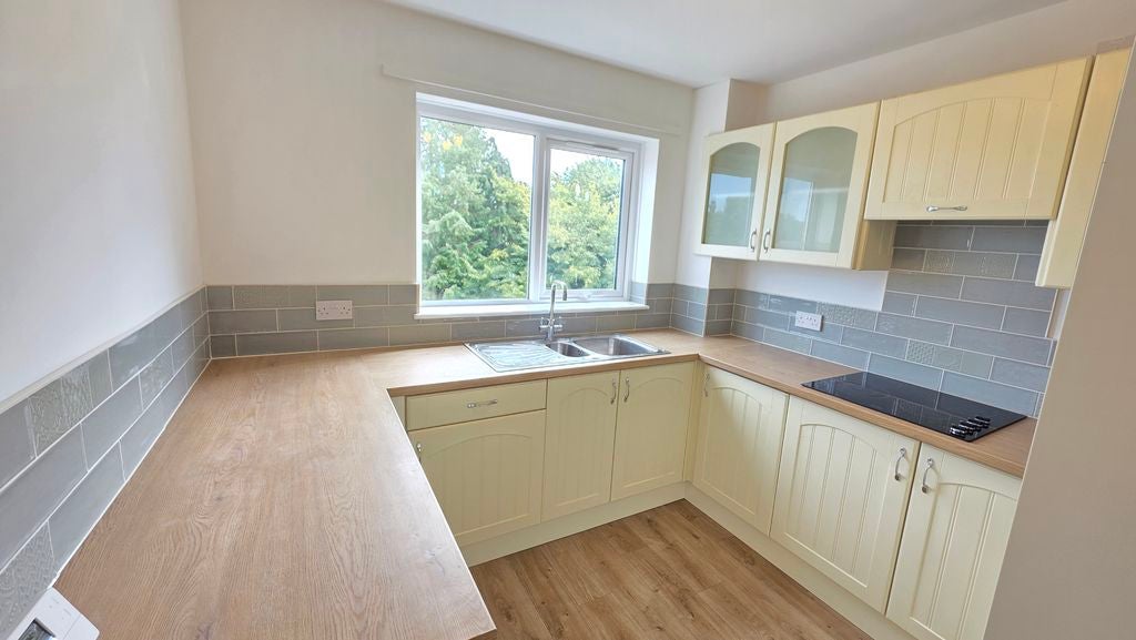 Flat Harewood Gardens in Peterborough