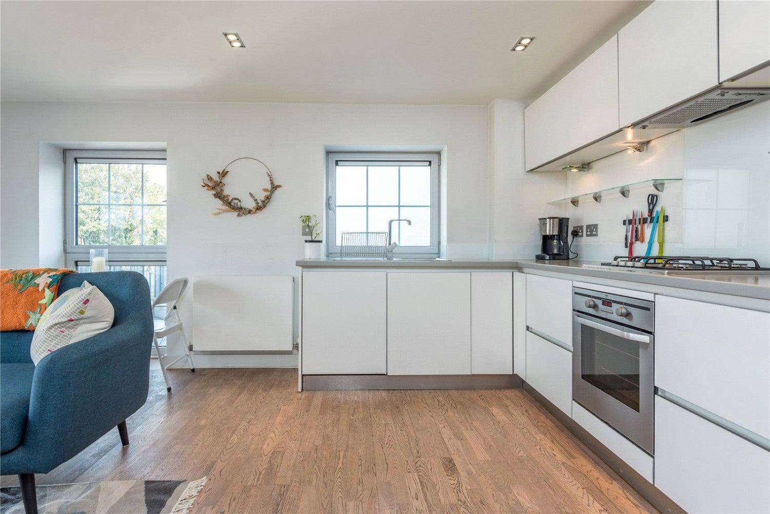 Flat Piano Lane Carysfort Road in Greater London