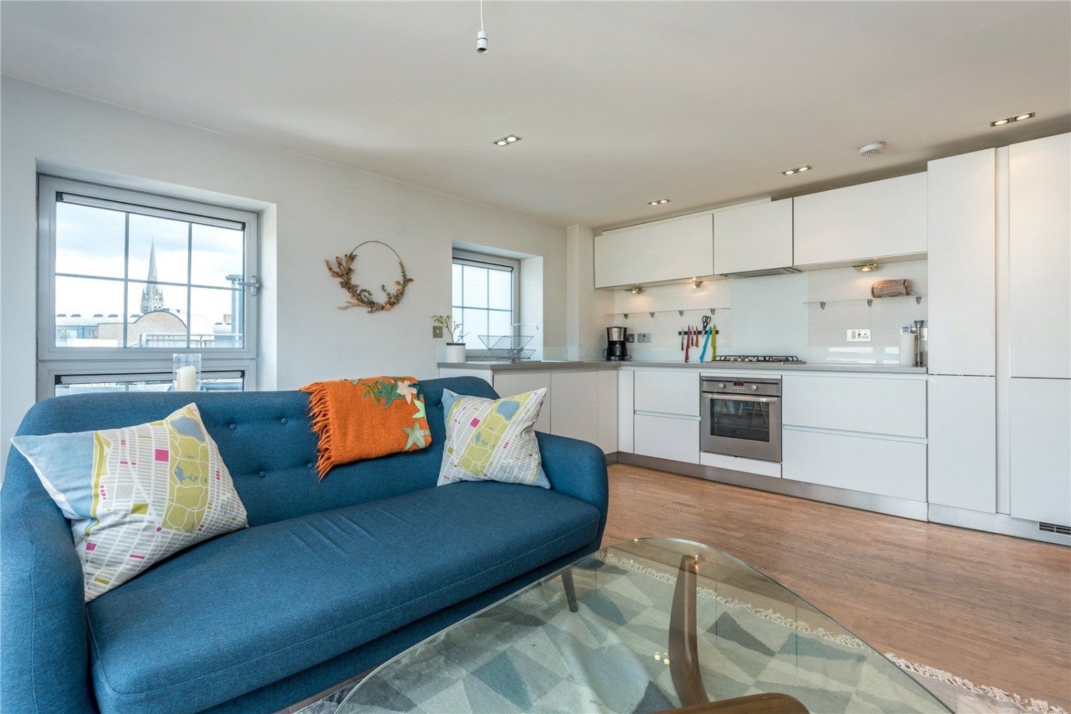 Flat Piano Lane Carysfort Road in Greater London