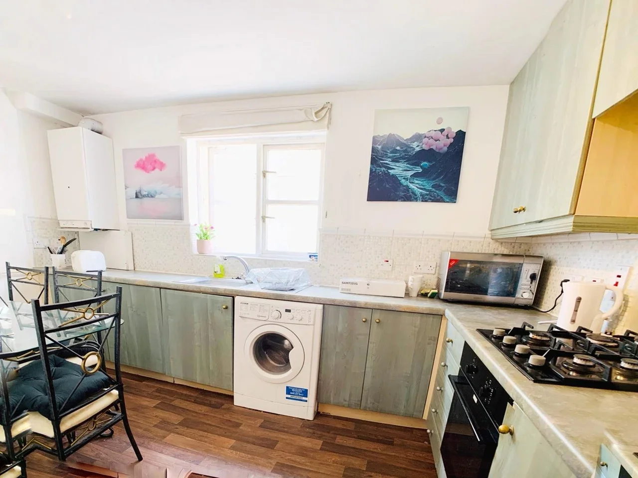 Room Mile End Road in Greater London