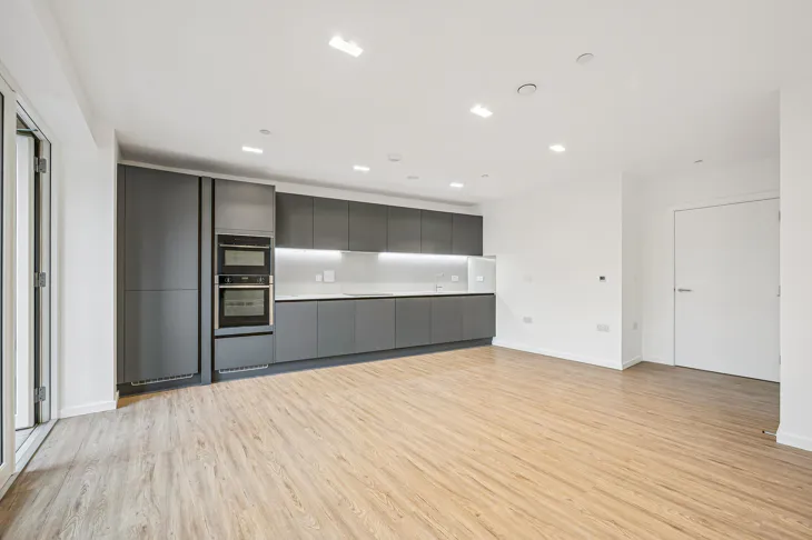 Flat Carmen Close in Greater London