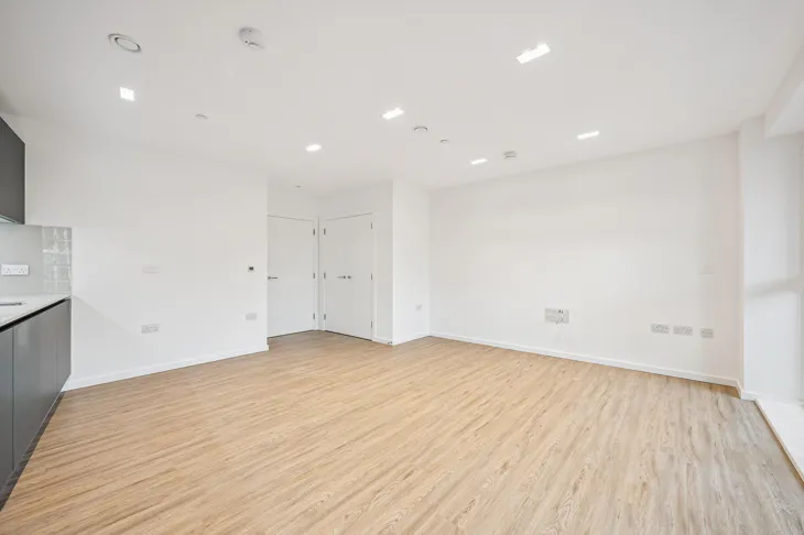 Flat Carmen Close in Greater London