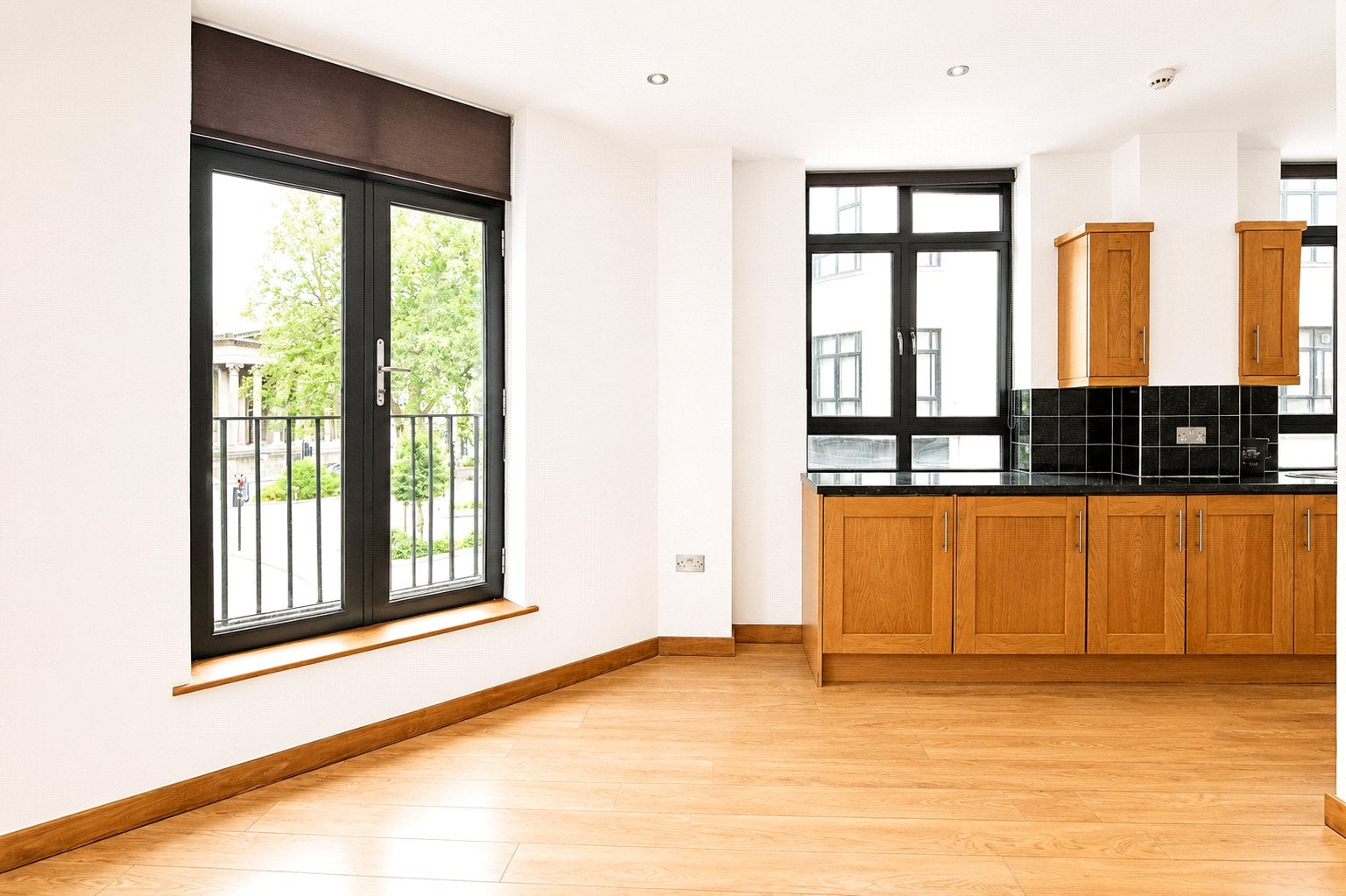 Flat Colston Avenue in Bristol