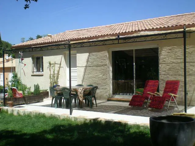 House Chemin du Sablet in Mondragon
