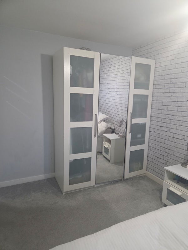 Room Parish Way in Harlow