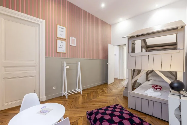 House Rue Saint-Lazare in Paris