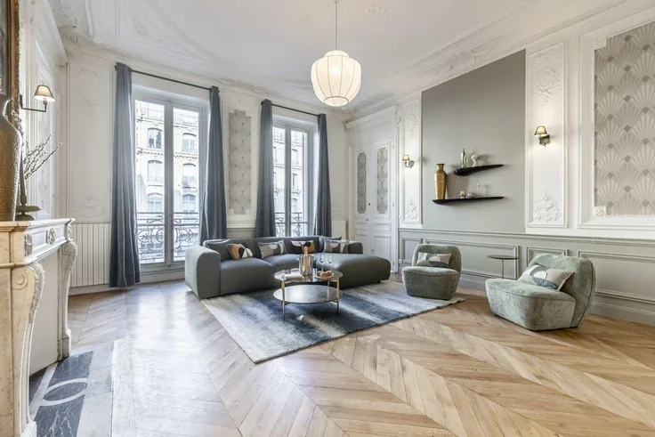 House Rue Saint-Lazare in Paris