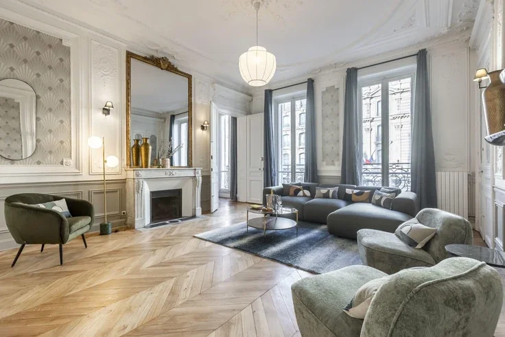 Flat Rue Saint-Lazare in Paris