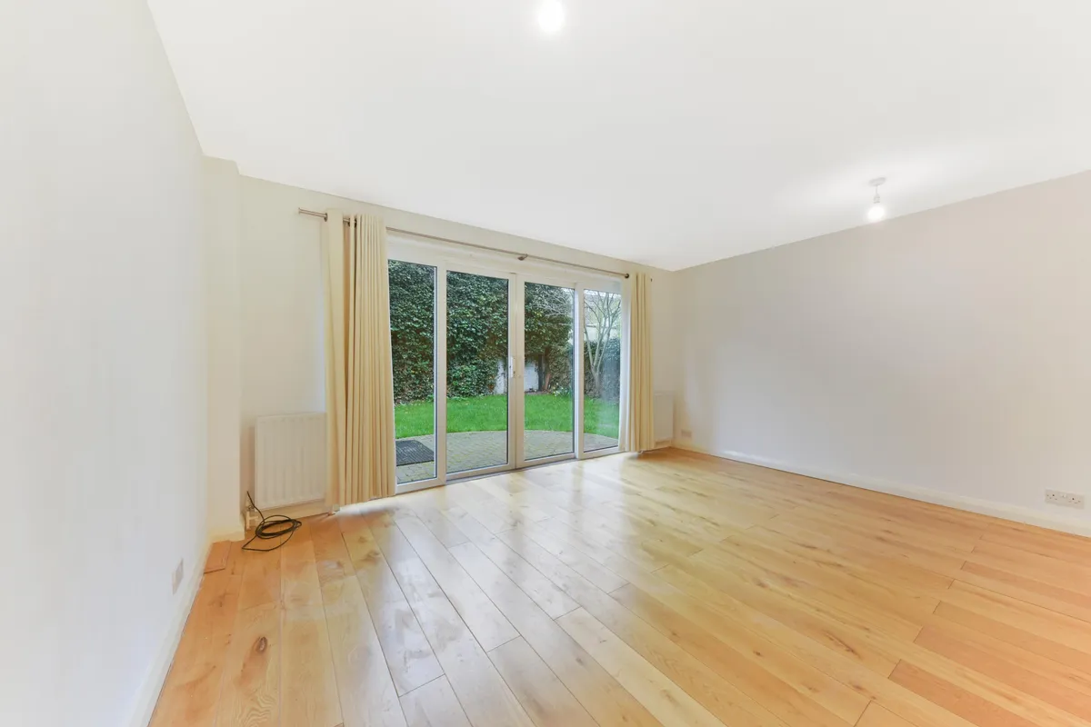House Ardshiel Close in Greater London