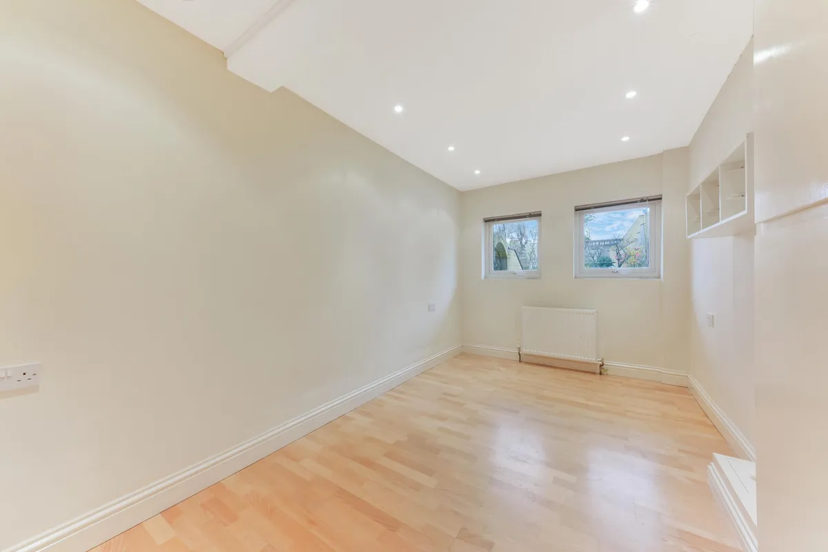 House Ardshiel Close in Greater London