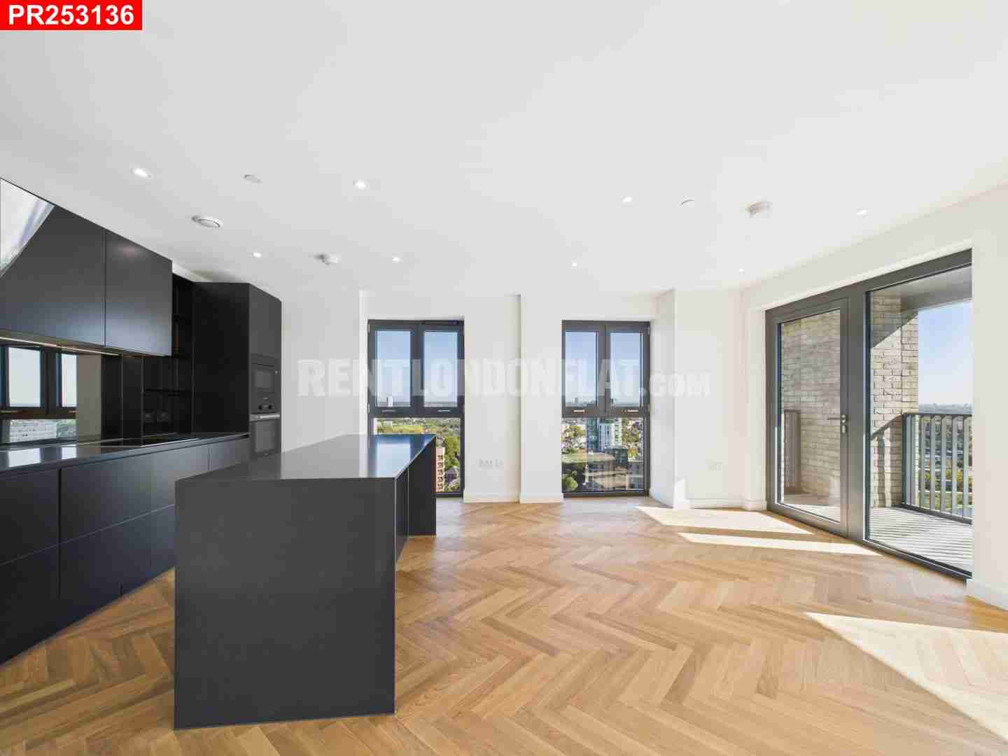 Flat Goodchild Road in Greater London