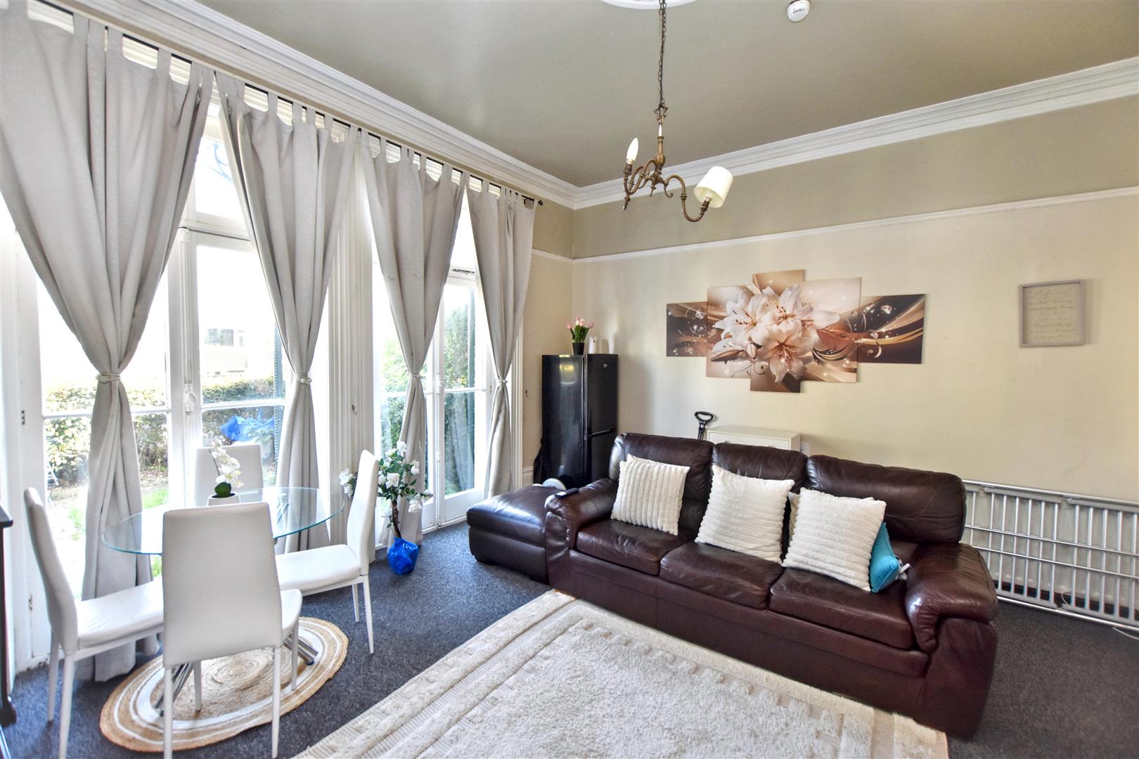 Flat Ivy Lane in Eastbourne