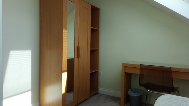 Room Thirsk Road in Greater London