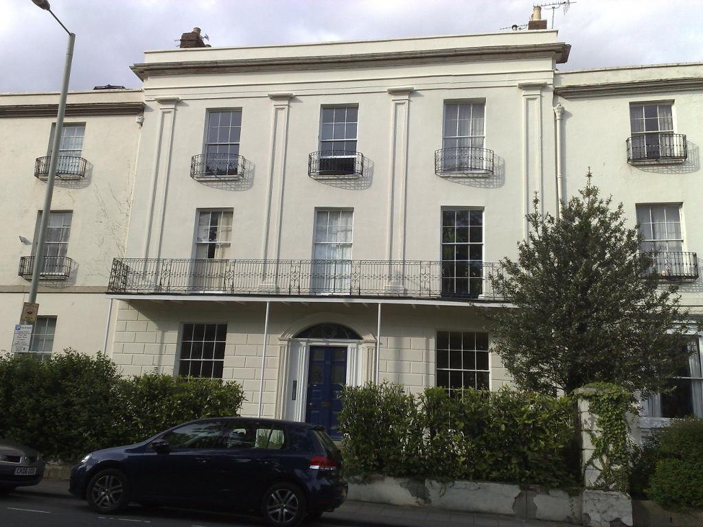 Flat Spa Road in Gloucester