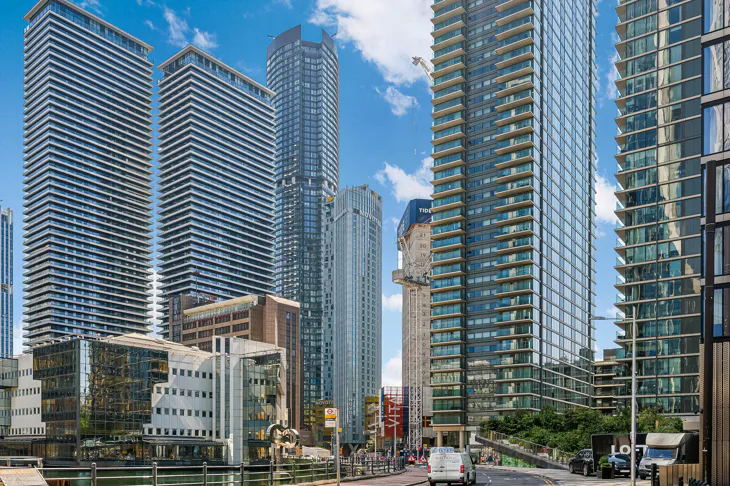 Flat Marsh Wall in Greater London
