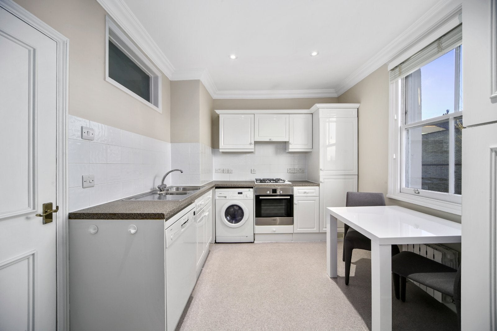 Flat Fulham Road in Greater London