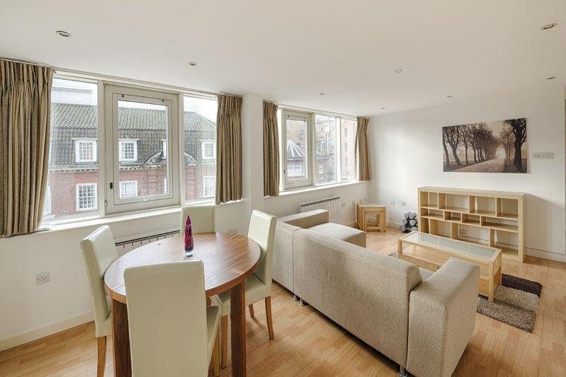 Flat Greycoat Place in City of Westminster