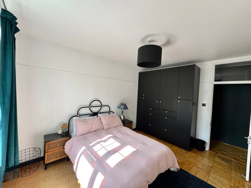 Room Shore Road in Greater London