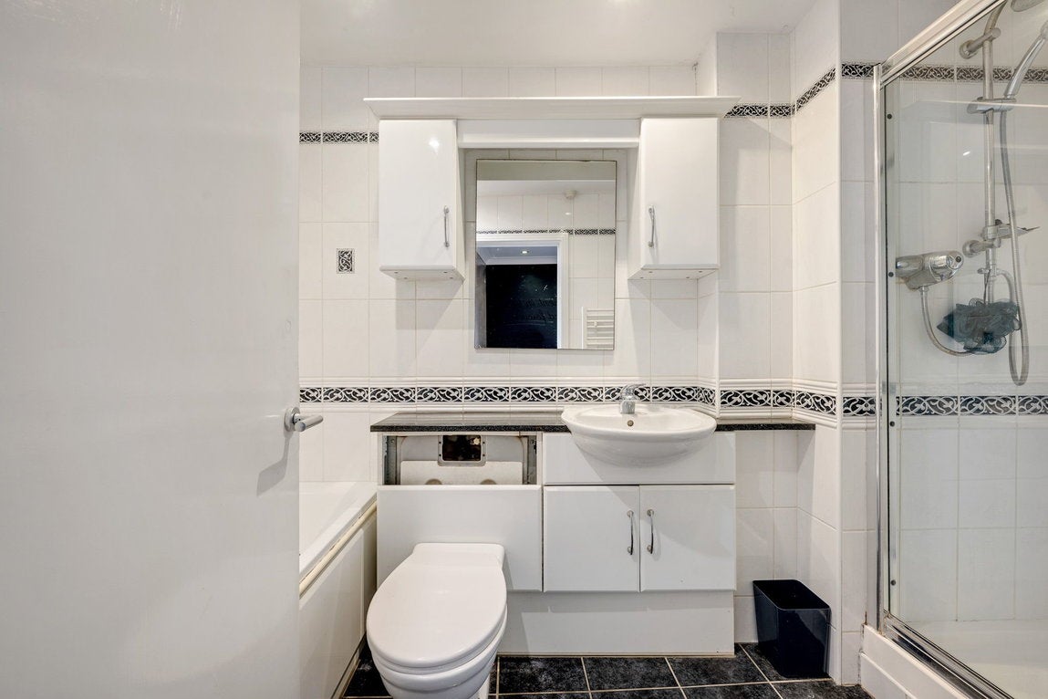 Flat Bexley High Street in Greater London