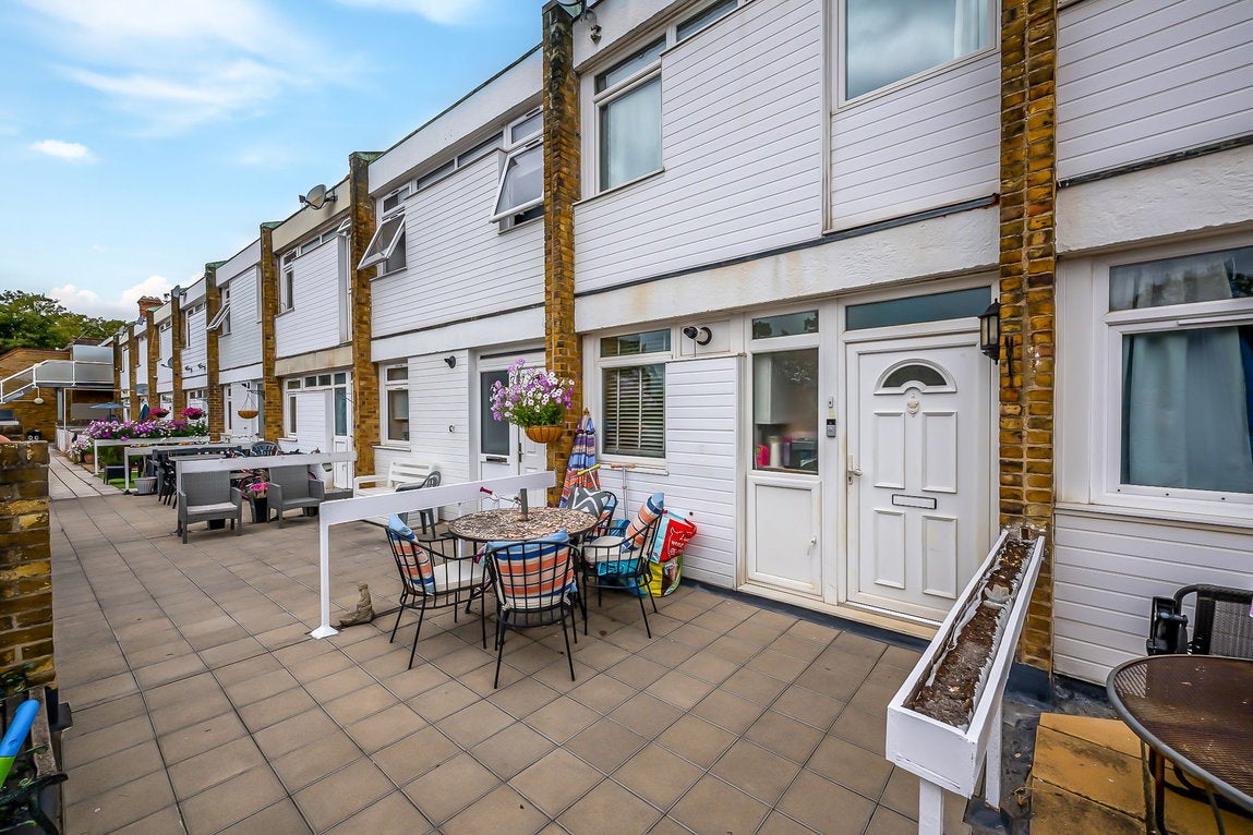 Flat Bexley High Street in Greater London