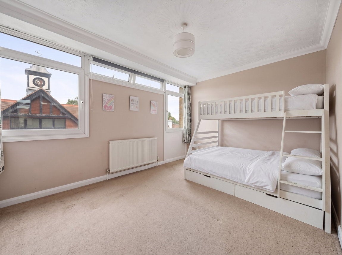 Flat Bexley High Street in Greater London