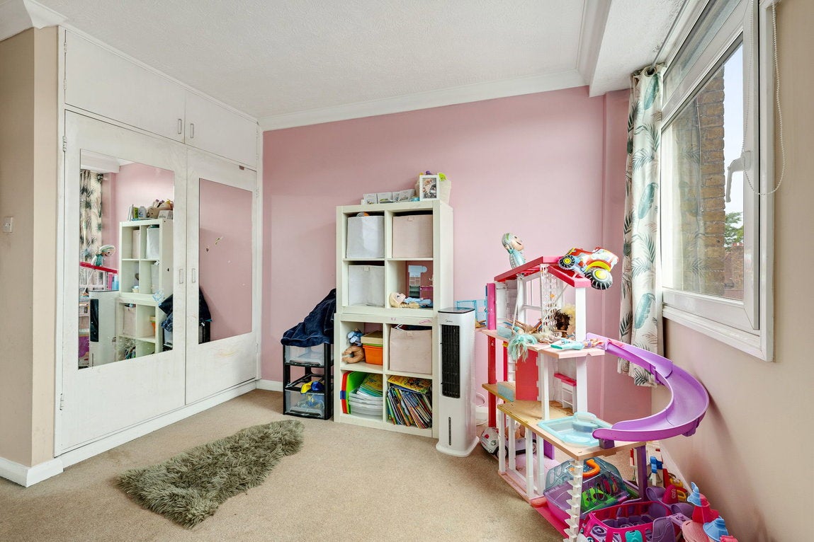 Flat Bexley High Street in Greater London