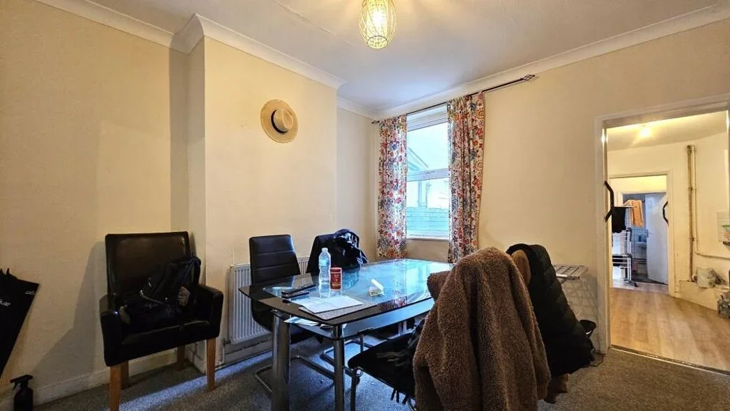 Flat Balmoral Road in Gillingham