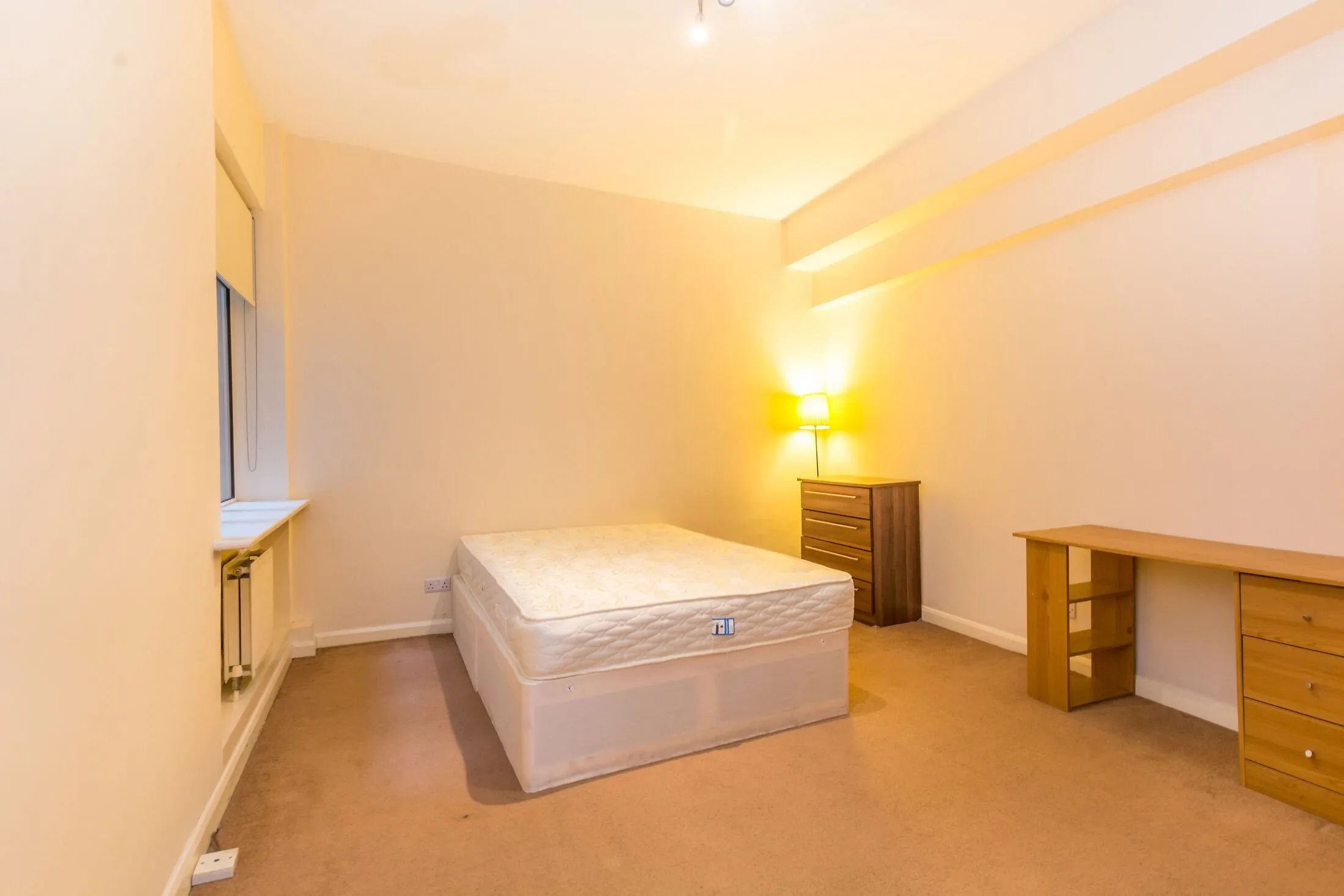 Flat Warren Street in Greater London