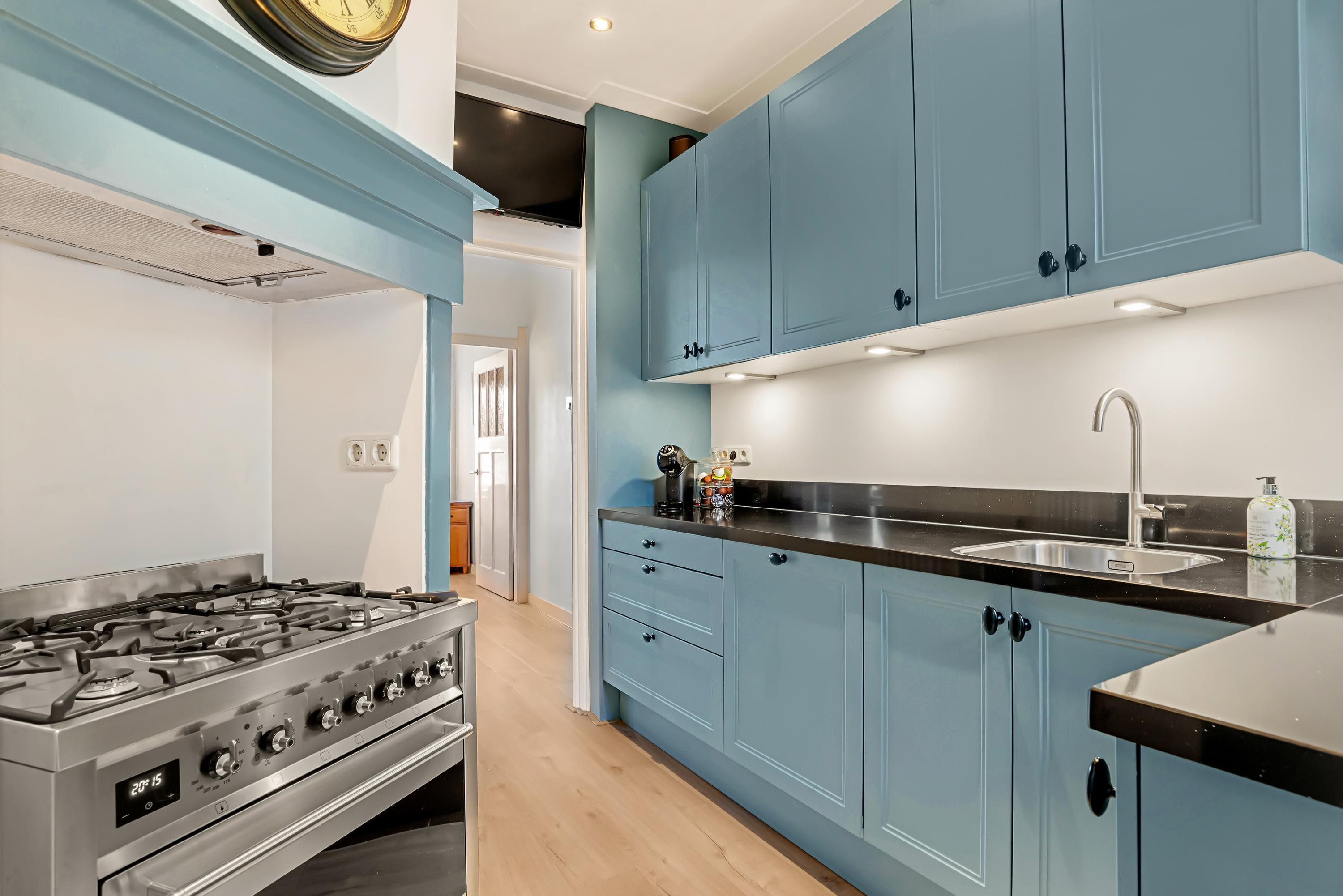 Hoekwoning te koop: Hagelingerweg 277, Santpoort-Noord