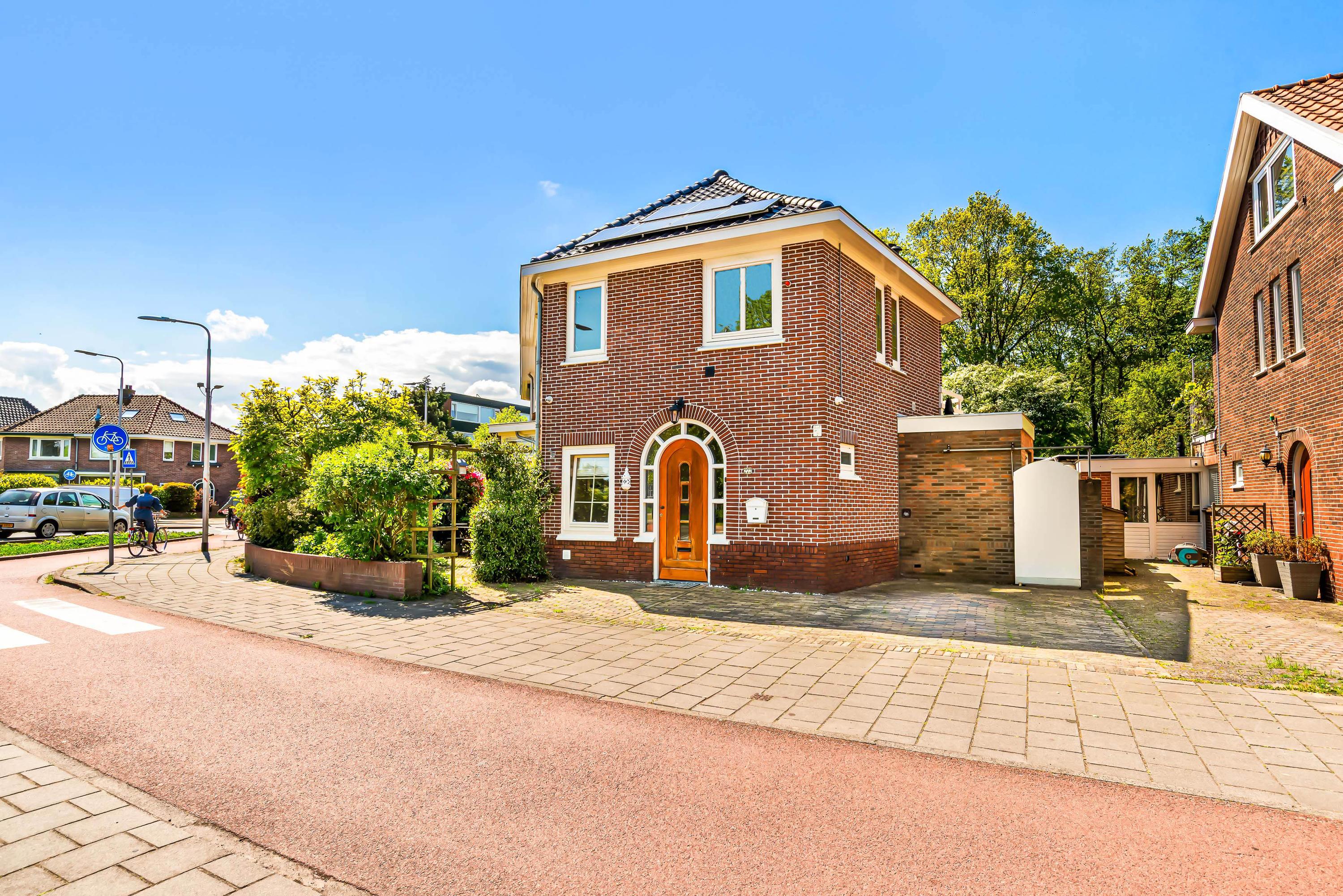 Hoekwoning te koop: Hagelingerweg 277, Santpoort-Noord