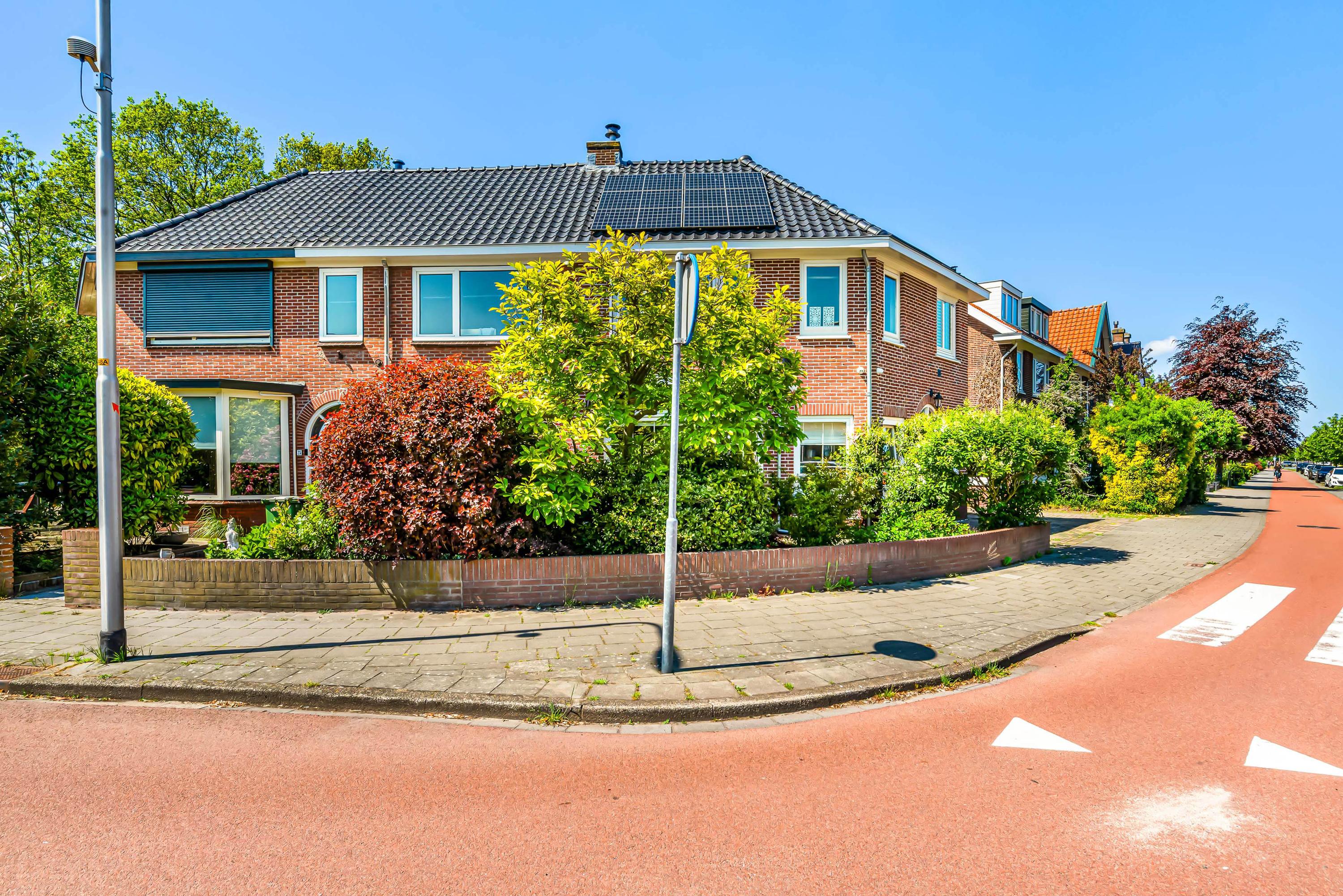 Hoekwoning te koop: Hagelingerweg 277, Santpoort-Noord