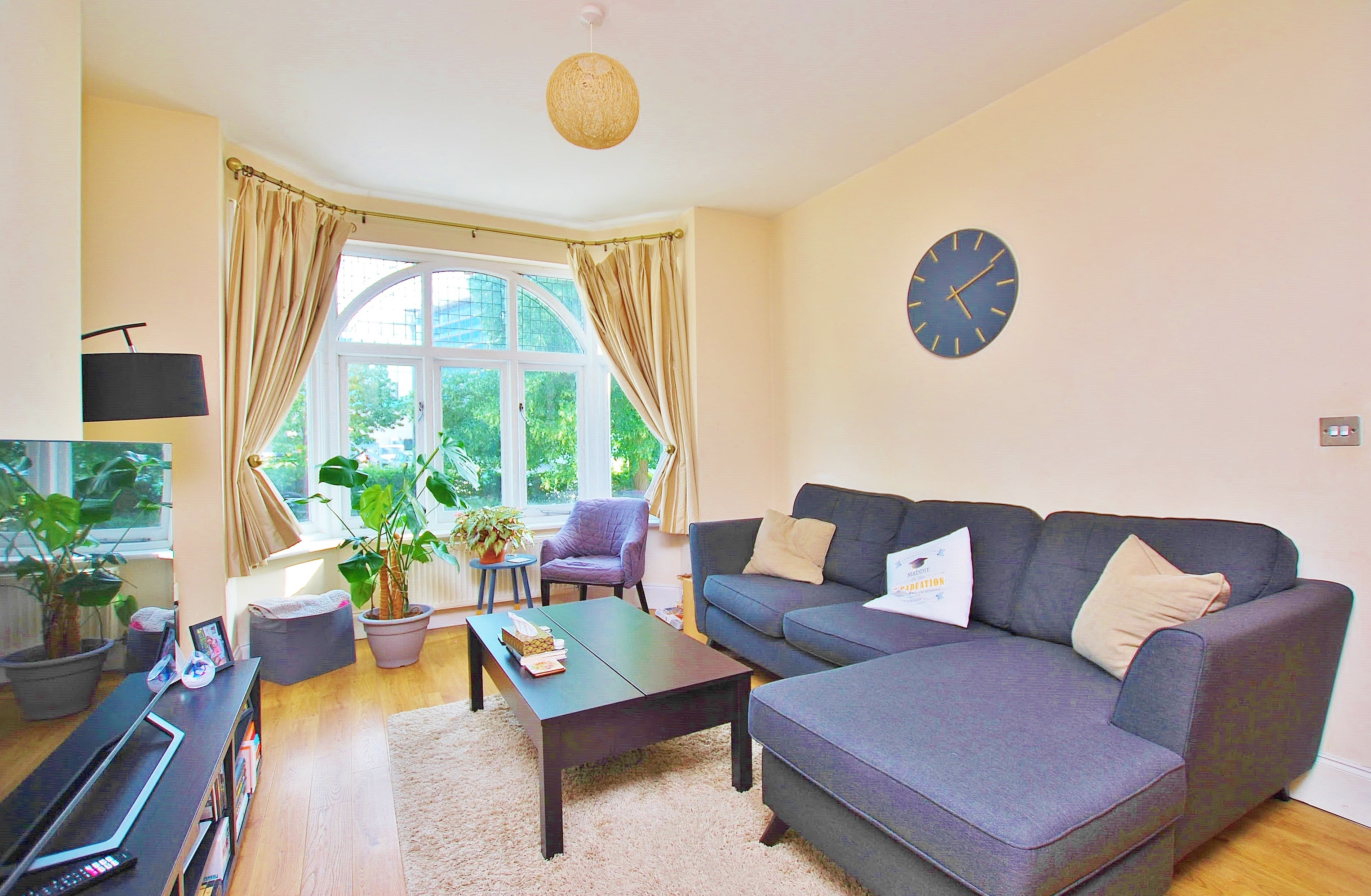 Flat Alexandra Terrace in Guildford