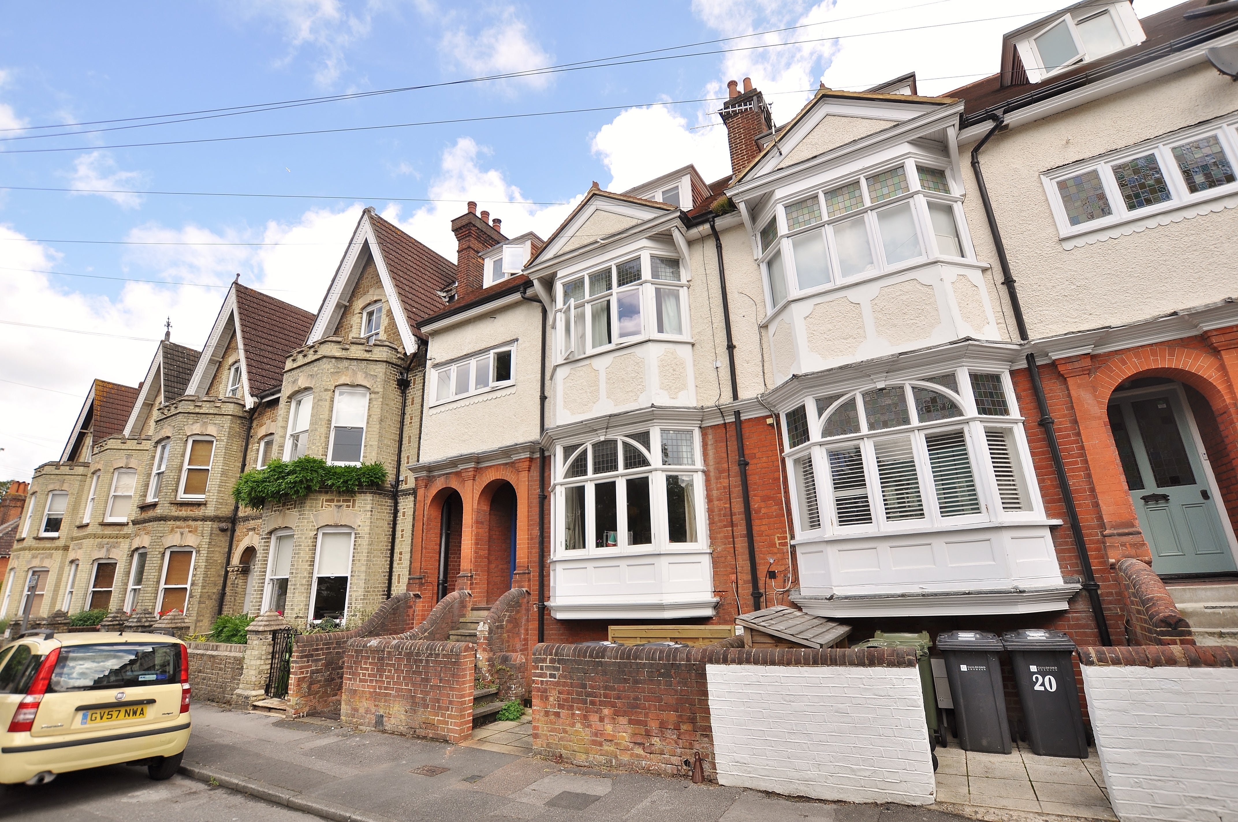 Flat Alexandra Terrace in Guildford