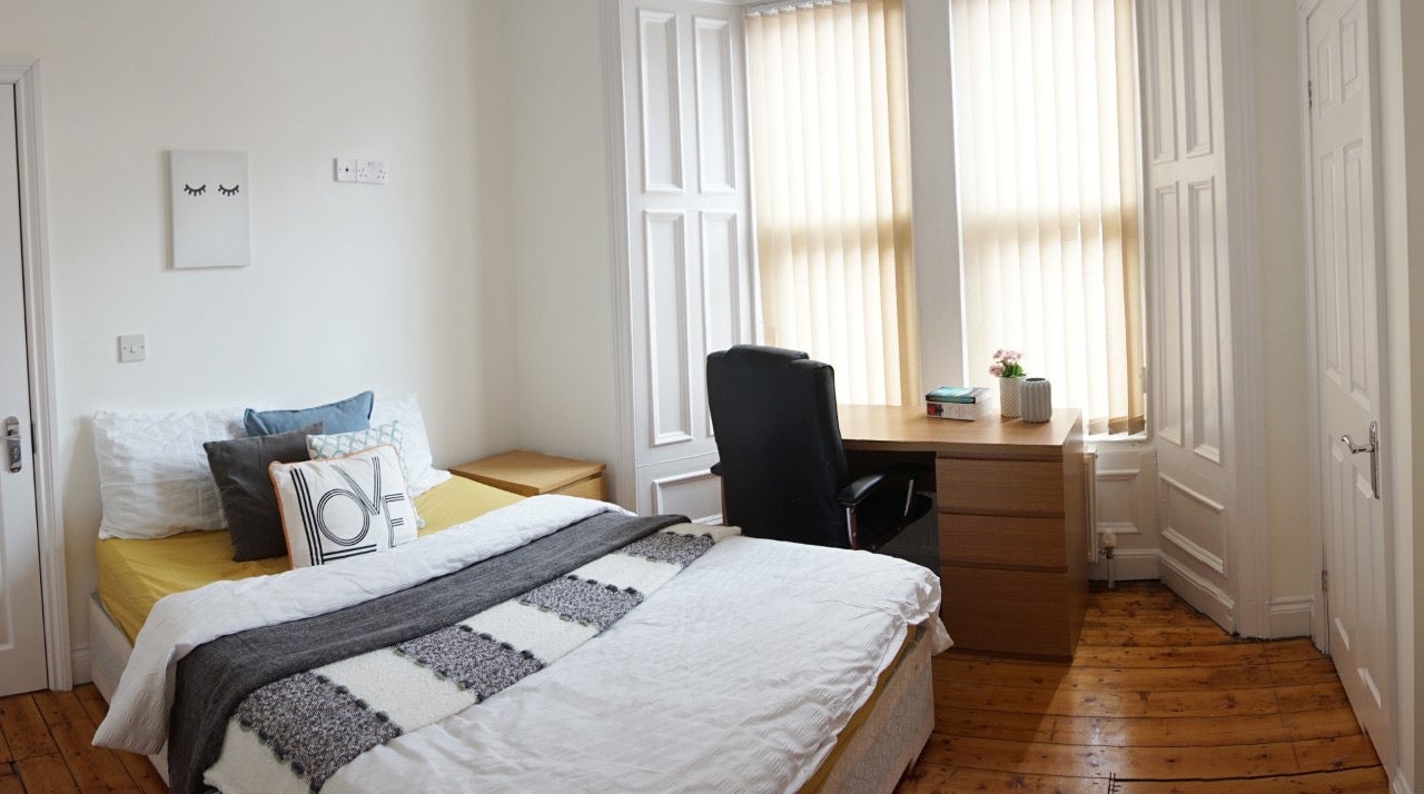 Flat Cardigan Terrace in Newcastle upon Tyne