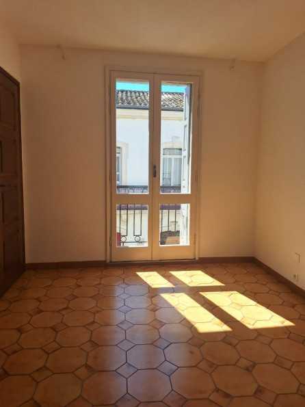 Flat Rue Marcel Palat in Poussan