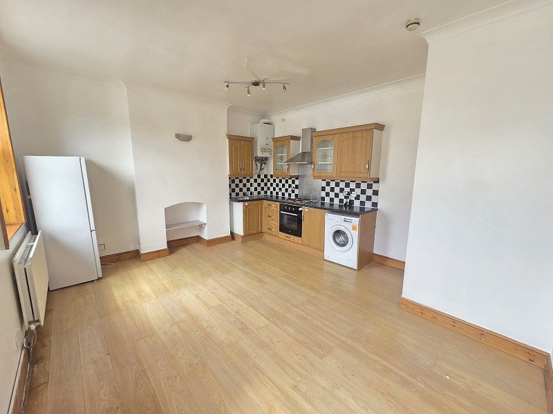 Flat Stockwell Road in Greater London