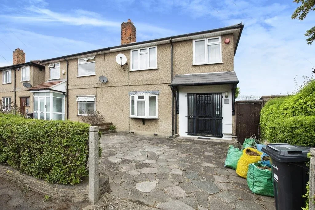 House Princes Road in Greater London