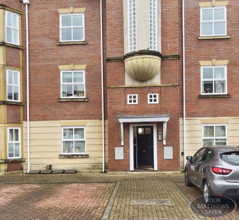 Flat Jesmond Road in Newcastle upon Tyne