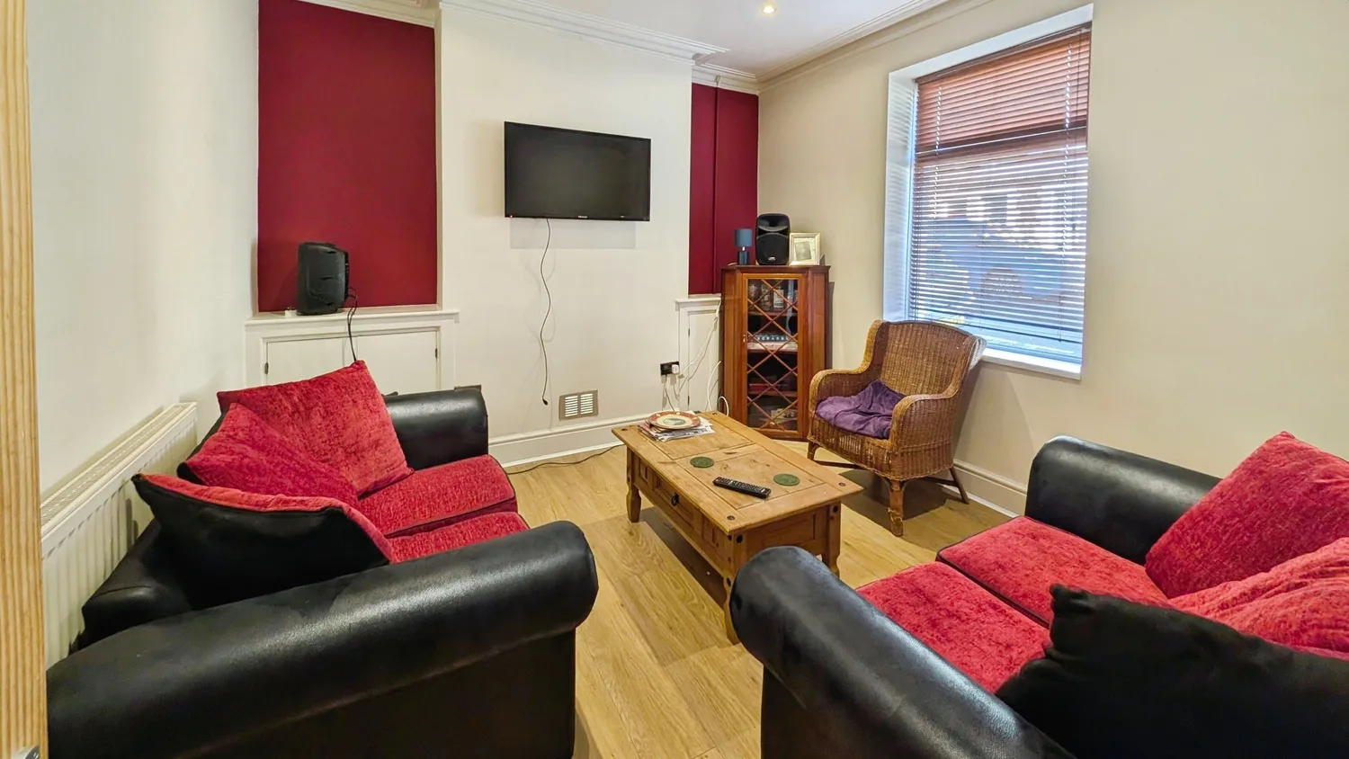 Room Daniel Street in Cardiff