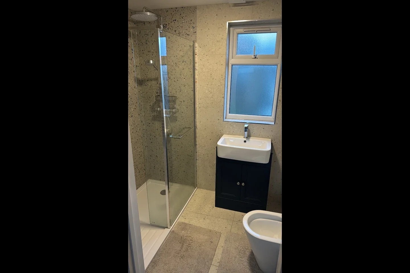 Room Johnstone Road in Greater London
