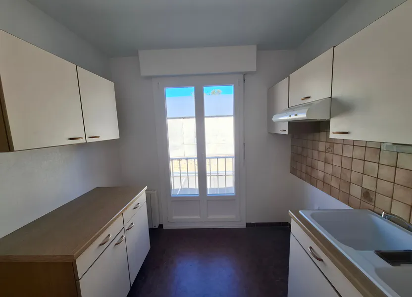 Flat Rue Notre-Dame-de-Bon-Secours in Compiègne
